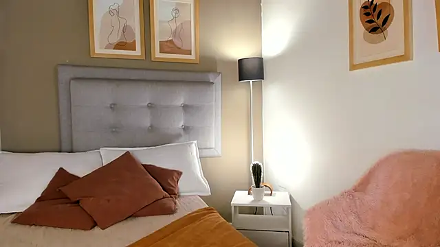 SalomeStorm  online show from March 3, 2:56 pm