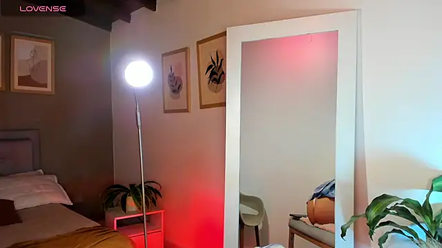 SalomeStorm  online show from April 14, 3:18 pm