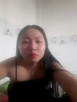 Snapshot of Heo_xxinhxx chatting on February 12, 6:52 am Heo xxinhxx online show from February 12, 6:52 am