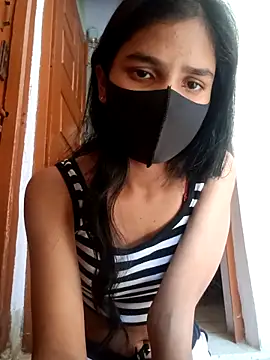 Mahira-- online show from March 6, 7:05 am