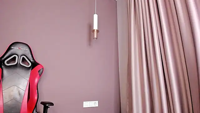 hellewkitty online show from February 1, 1:20 pm