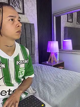 bliinkii and luka  online show from February 25, 1:32 pm