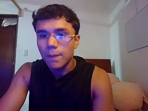 CreamKingg online show from April 17, 12:35 am