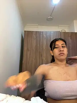 Snapshot of Violet_rousse7 chatting on March 6, 12:07 am Violet rousse7 online show from March 6, 12:07 am