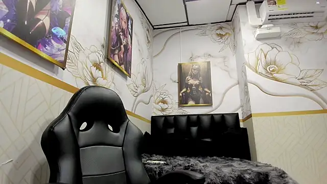 alicee  mature online show from April 30, 8:57 pm