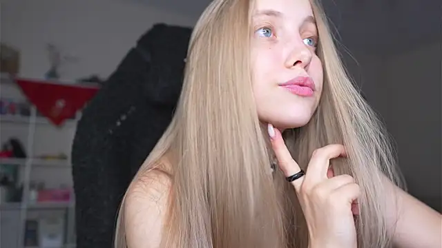 Appr0ved  online show from April 23, 5:15 pm