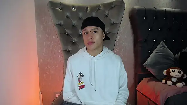 Dominik Souza online show from March 25, 8:15 pm