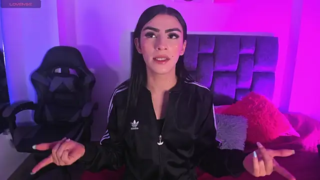 Isabella Moon9 online show from April 21, 11:38 am