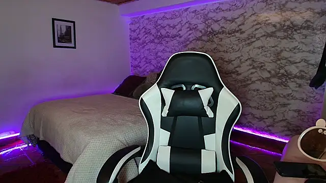 Camila IRoose online show from March 21, 8:56 pm