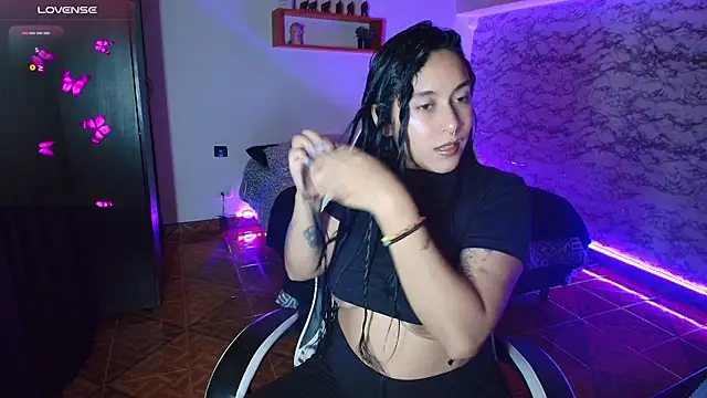 Snapshot of Camila_IRoose chatting on June 30, 10:22 pm Camila IRoose online show from June 30, 10:22 pm