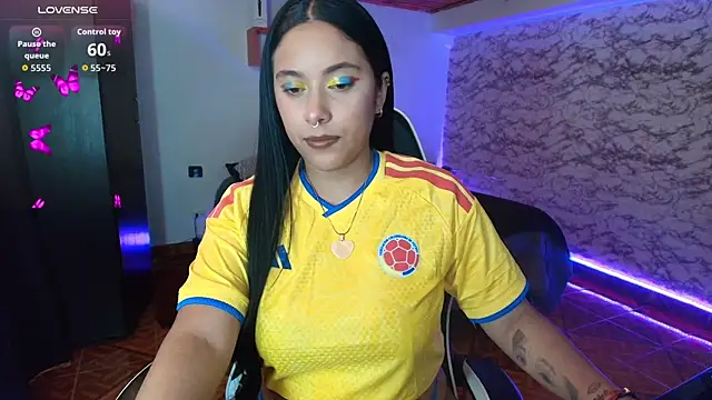 Snapshot of Camila_IRoose chatting on July 7, 8:13 pm Camila IRoose online show from July 7, 8:13 pm