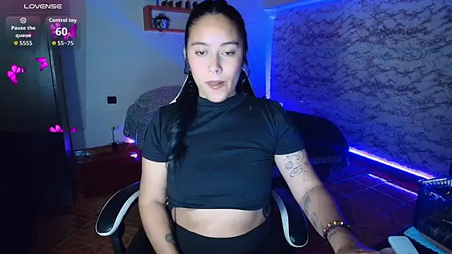Snapshot of Camila_IRoose chatting on July 12, 11:51 pm Camila IRoose online show from July 12, 11:51 pm