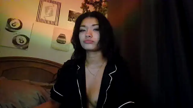 ellianajean online show from March 6, 6:21 am