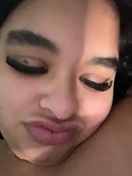 Snapshot of Aloyenita chatting on February 10, 1:59 pm Aloyenita online show from February 10, 1:59 pm