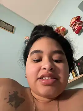 Snapshot of Aloyenita chatting on February 11, 9:03 am Aloyenita online show from February 11, 9:03 am