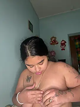 Snapshot of Aloyenita chatting on February 20, 12:27 pm Aloyenita online show from February 20, 12:27 pm