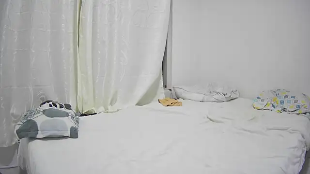 coffeewithmilk 1 online show from March 8, 2:04 am