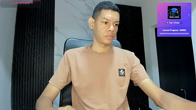 Snapshot of milo_cruz_ chatting on February 1, 4:11 am milo cruz online show from February 1, 4:11 am