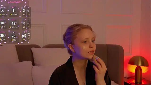 MollyHilton online show from April 14, 1:28 pm