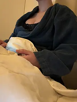 Sara0202 online show from March 21, 10:02 pm