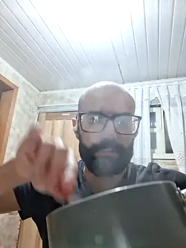Snapshot of Robsonitj90 chatting on May 22, 1:13 am Robsonitj90 online show from May 22, 1:13 am