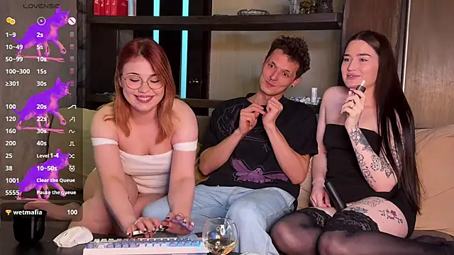 Three Some Dream online show from May 10, 6:46 pm