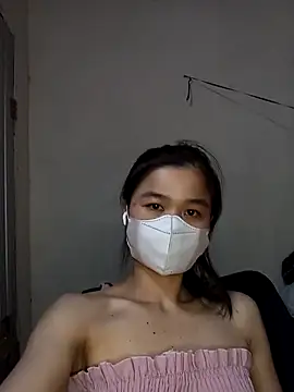 Daisy-lusia2026 online show from April 19, 11:20 am