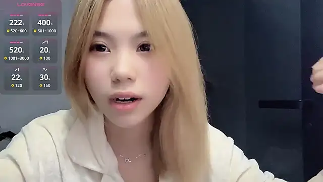 Snapshot of F-Qing chatting on March 7, 3:31 pm F-Qing online show from March 7, 3:31 pm