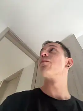 AxelMuller online show from February 18, 2:13 pm