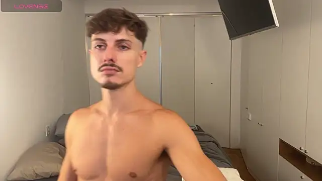 vitoraugustoxxx online show from February 26, 5:12 pm