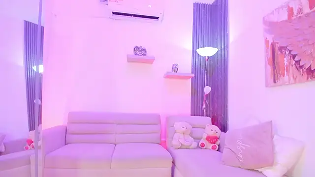 TAHIELA  online show from February 21, 10:38 am