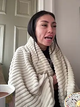 Bonny Eva online show from April 19, 4:39 pm