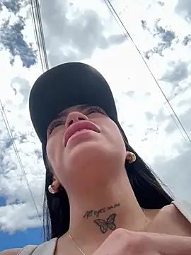 Bonny Eva online show from April 20, 5:59 pm