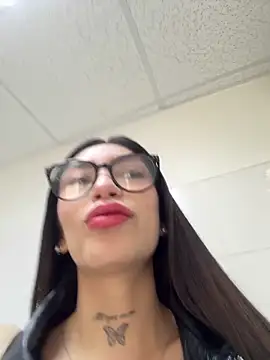 Bonny Eva online show from June 6, 5:39 pm