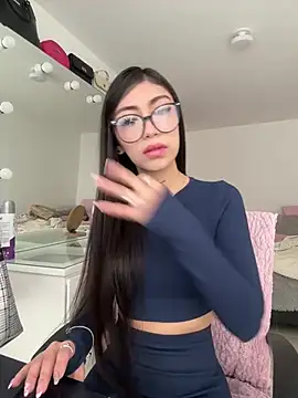 Bonny Eva online show from June 8, 4:07 pm