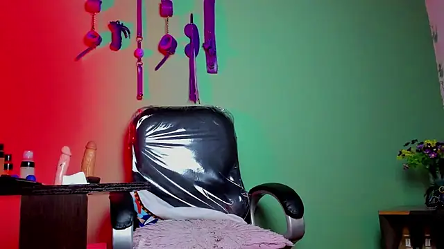 hazz smith  online show from February 20, 5:35 pm