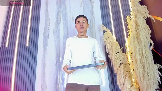 Snapshot of Matheus_Ic chatting on February 4, 12:33 pm Matheus Ic online show from February 4, 12:33 pm