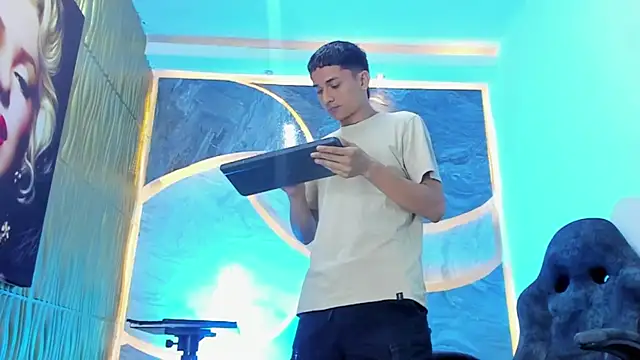 Snapshot of Matheus_Ic chatting on February 6, 1:03 pm Matheus Ic online show from February 6, 1:03 pm