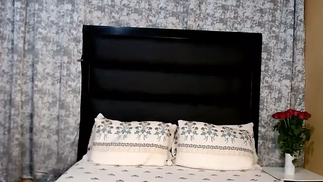 AppleAsss online show from March 22, 8:23 pm