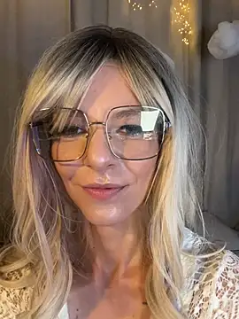 Olivia-Brooks online show from February 22, 9:13 pm