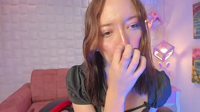 HarperrWest online show from August 4, 8:44 pm
