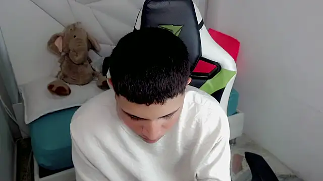 Black diamondd  online show from April 21, 3:50 pm