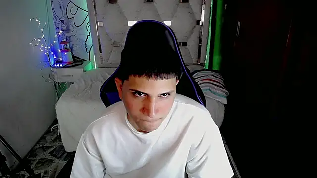 Black diamondd  online show from April 23, 3:36 pm