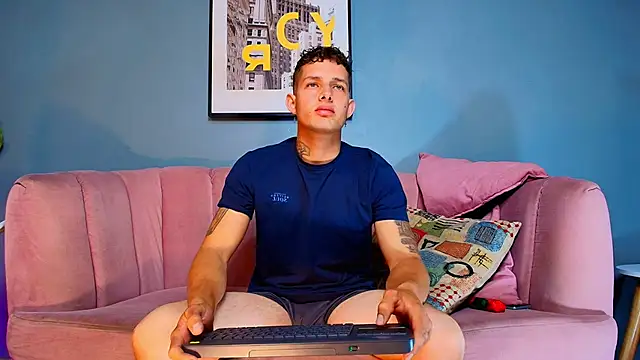  angel rivera online show from February 26, 1:04 am