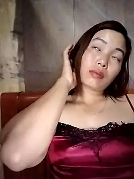 Ella-aa online show from March 30, 6:09 pm