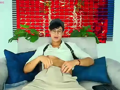 ThiiagoSaeenz online show from February 16, 3:57 am