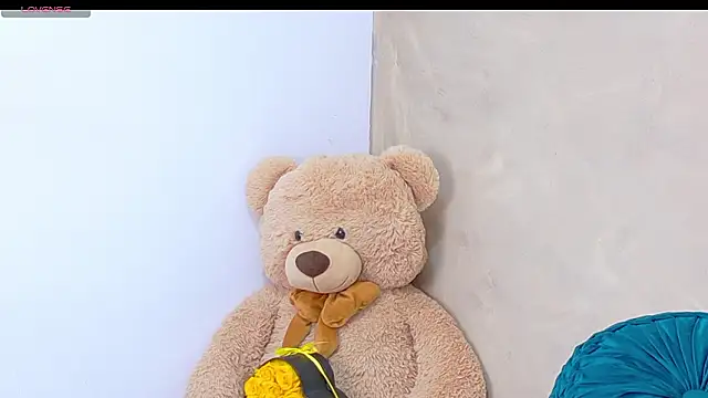 AndiVasquez online show from March 10, 5:12 am