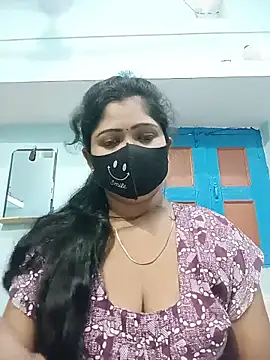 lovely dolly1 online show from June 10, 2:01 am