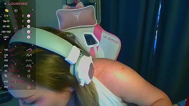 Emiliaaah online show from February 26, 7:40 am