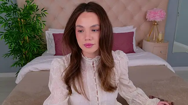 AlissaMilee online show from April 22, 3:20 am